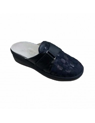 WOMEN'S SHOES IN RUBBER FABRIC